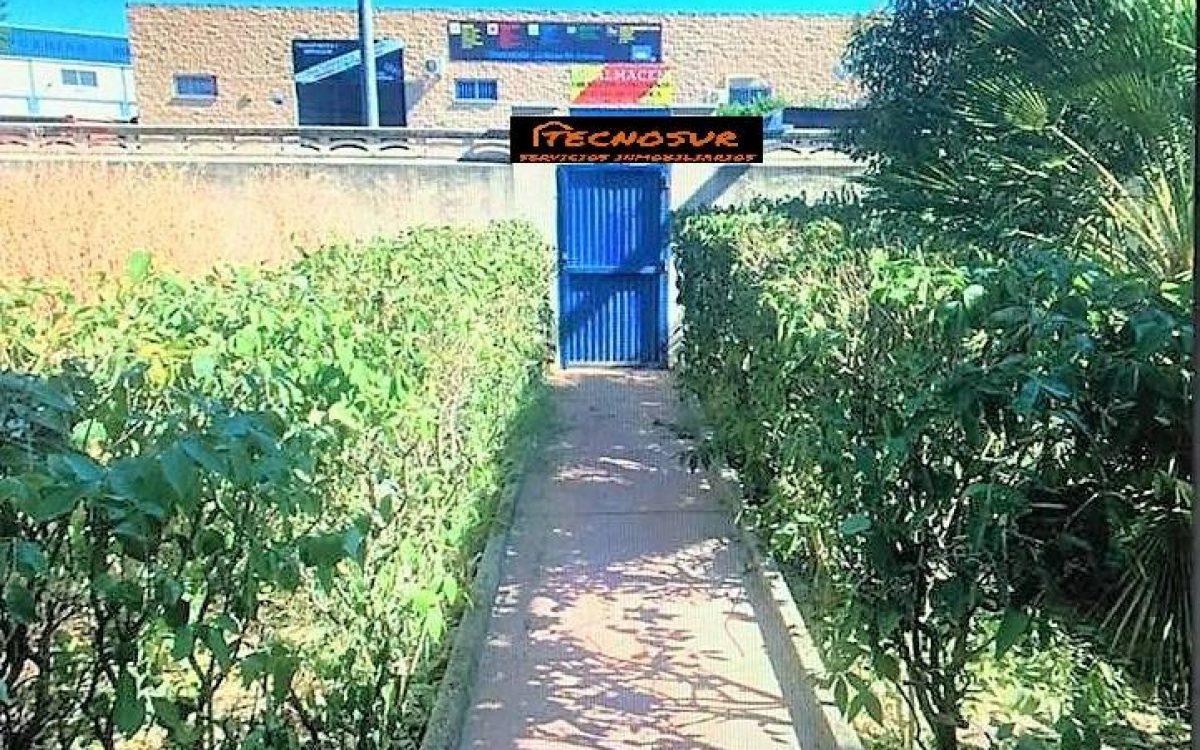 20.-ENTRADA PRINCIPAL JARDIN